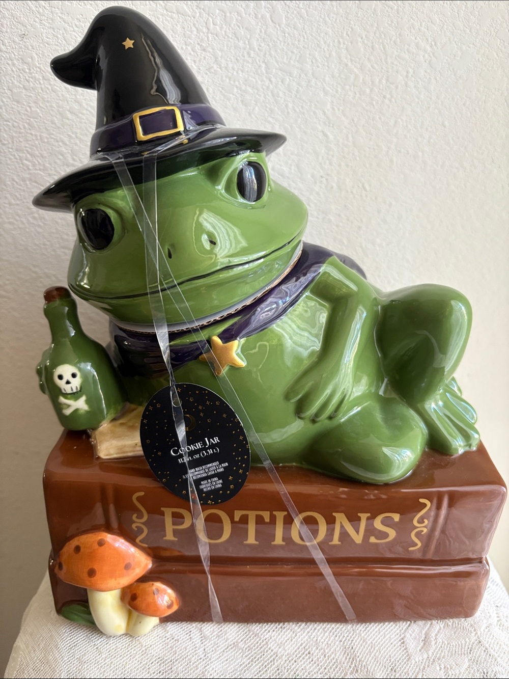 Haunted Halloween Witch Frog  Potions Cookie Jar NWT